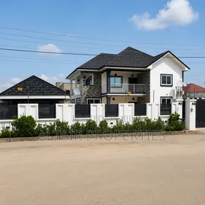 5bdrm House in Asore Junction for sale
