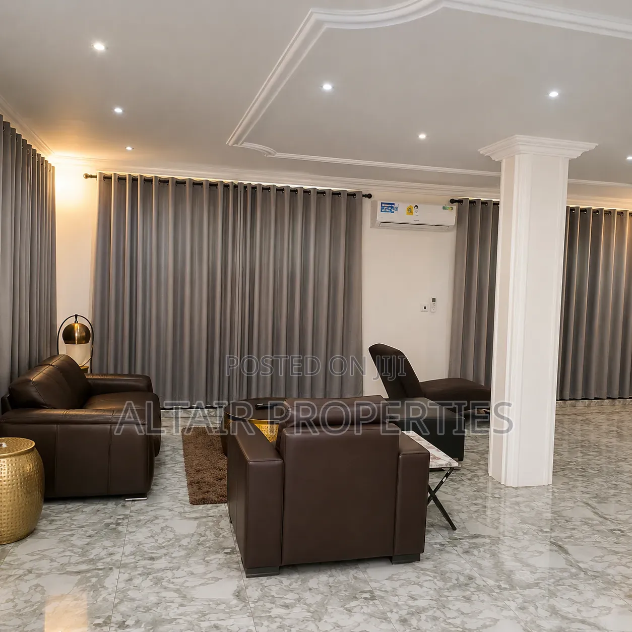 5bdrm House in Asore Junction for sale
