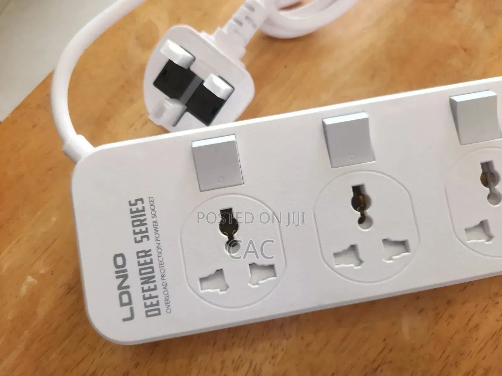 Intelligent Ldnio Defender Power Strip