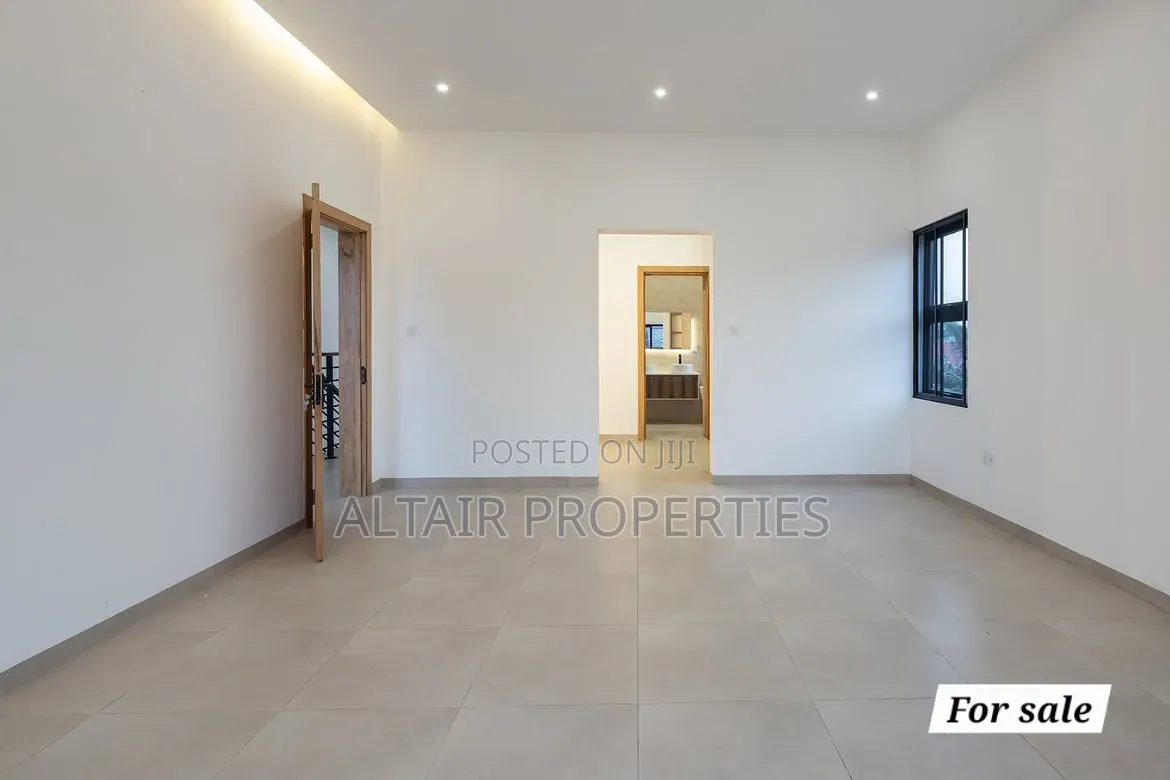 4bdrm House in Community 18, Baatsona Total for sale