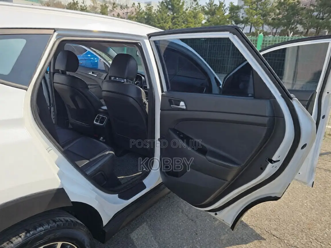Hyundai Tucson 2019 White