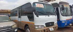 Hyundai County 2008 White