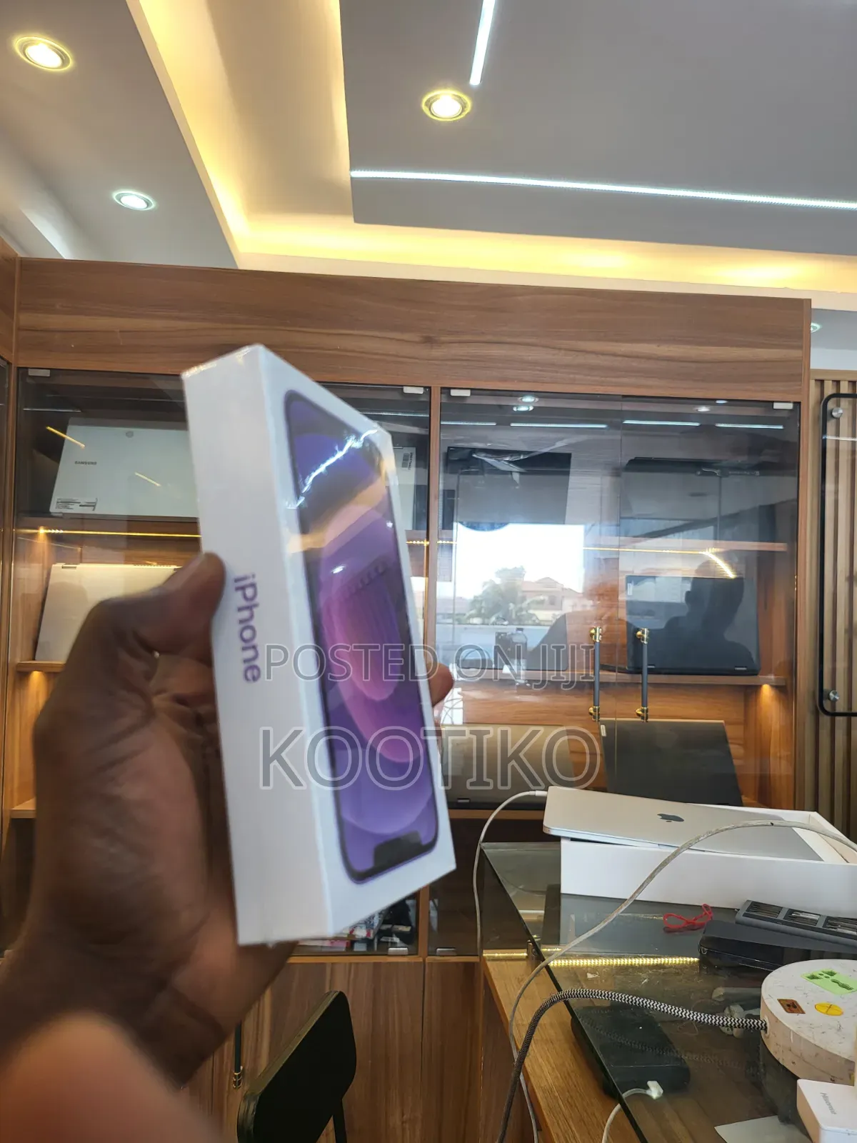 New Apple iPhone 12 128 GB Purple