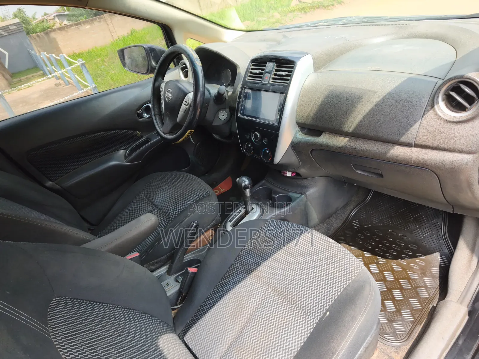 Nissan Versa 1.6 S 4dr Sedan (1.6L 4cyl 5M) 2015 Black