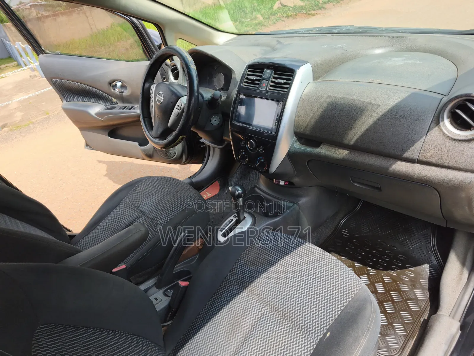 Nissan Versa 1.6 S 4dr Sedan (1.6L 4cyl 5M) 2015 Black