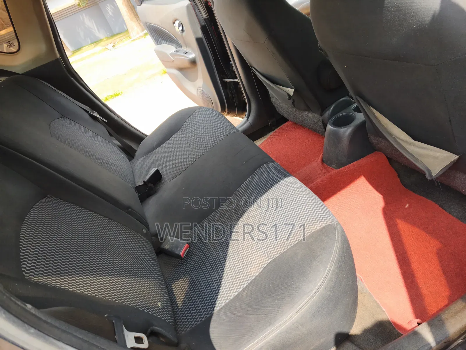 Nissan Versa 1.6 S 4dr Sedan (1.6L 4cyl 5M) 2015 Black