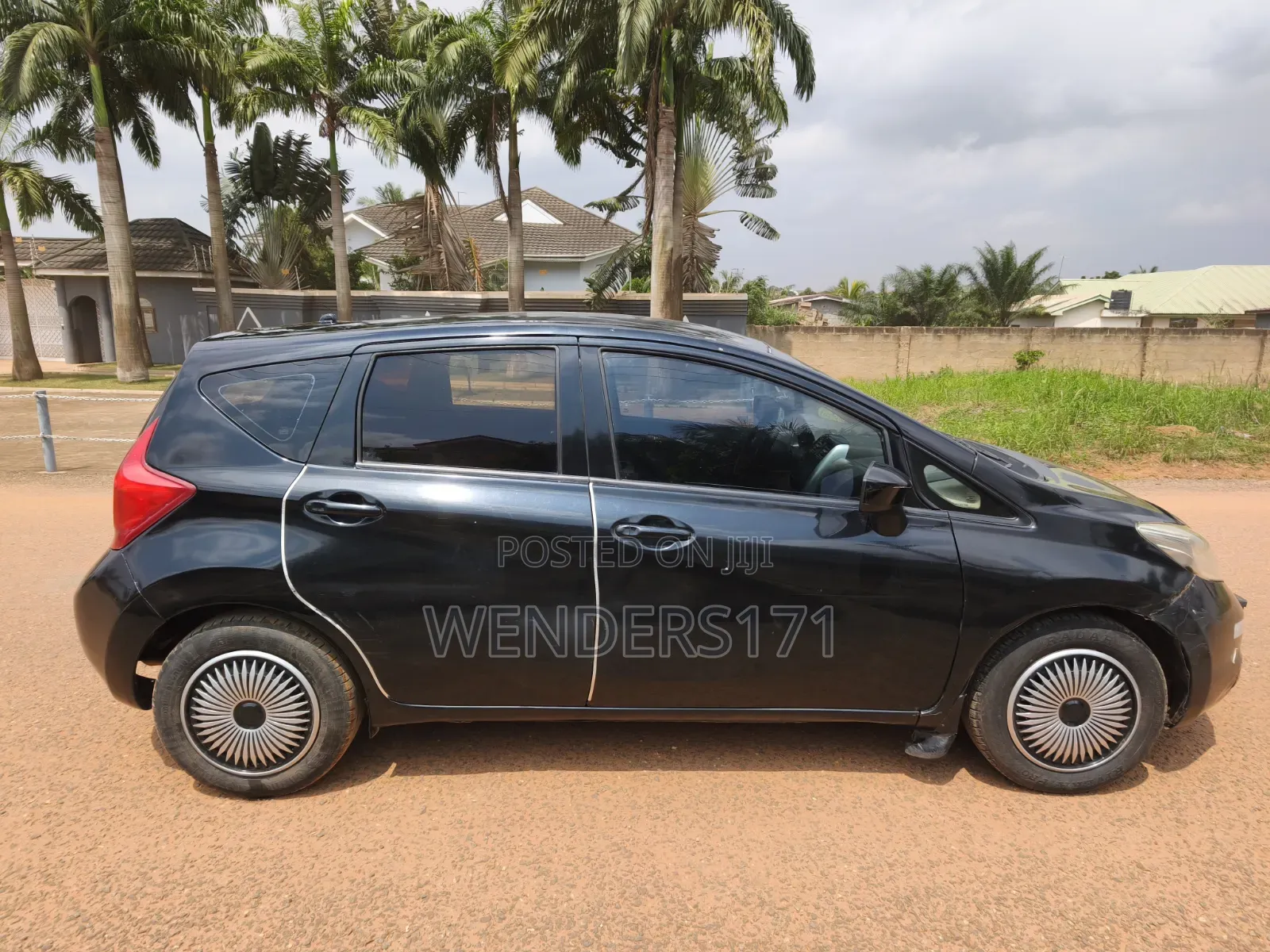 Nissan Versa 1.6 S 4dr Sedan (1.6L 4cyl 5M) 2015 Black