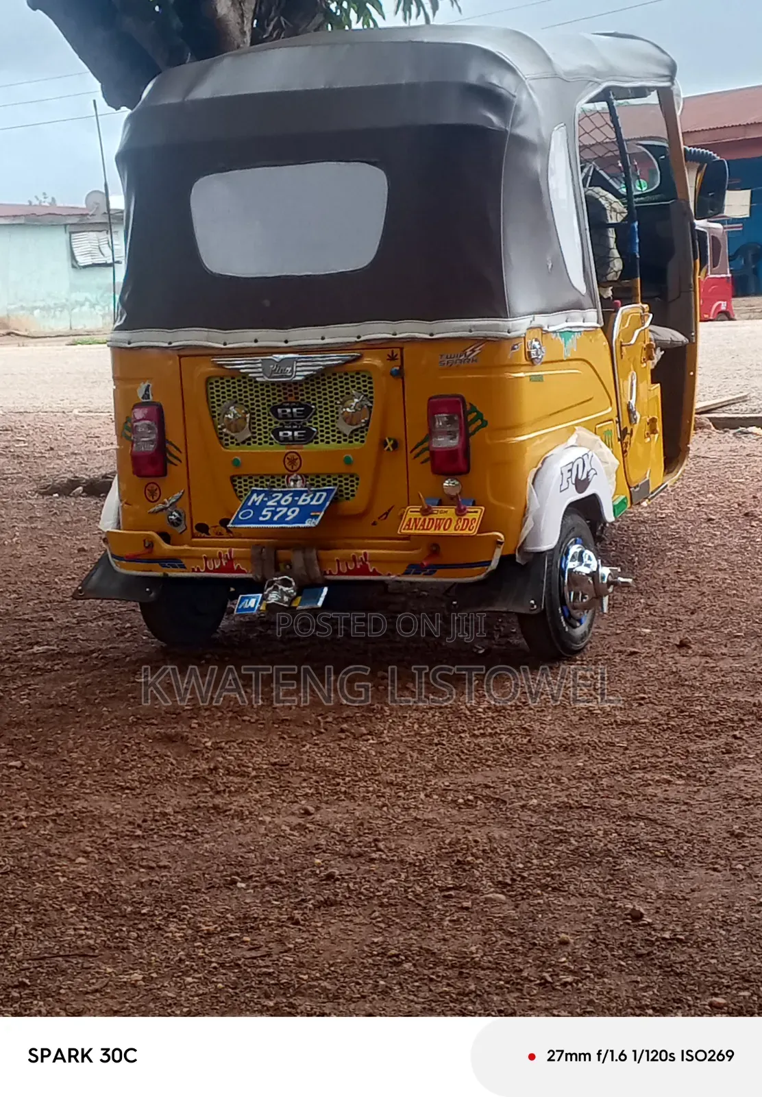 Bajaj Avenger 200 2026 Yellow