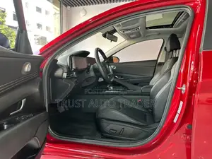 Hyundai Elantra Limited 2021 Red