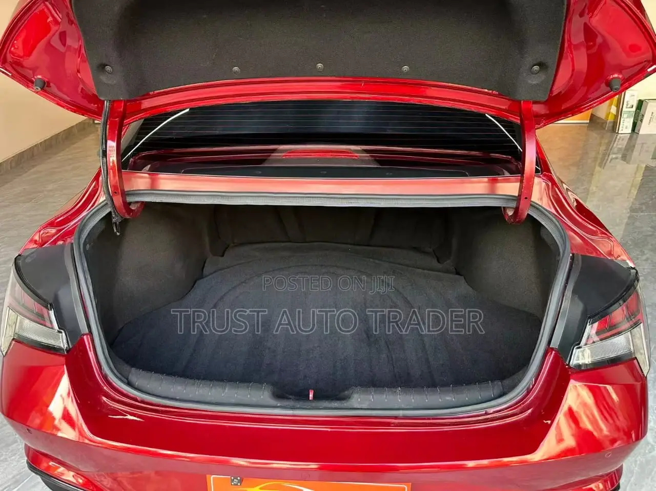 Hyundai Elantra Limited 2021 Red