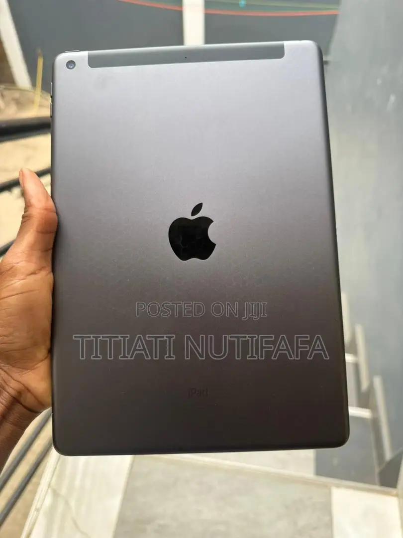 Apple iPad 10.2 (2021) 64 GB Silver