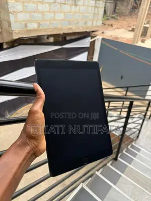 Apple iPad 10.2 (2021) 64 GB Silver