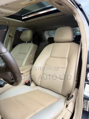 Mercedes-Benz C250 2012 Gray