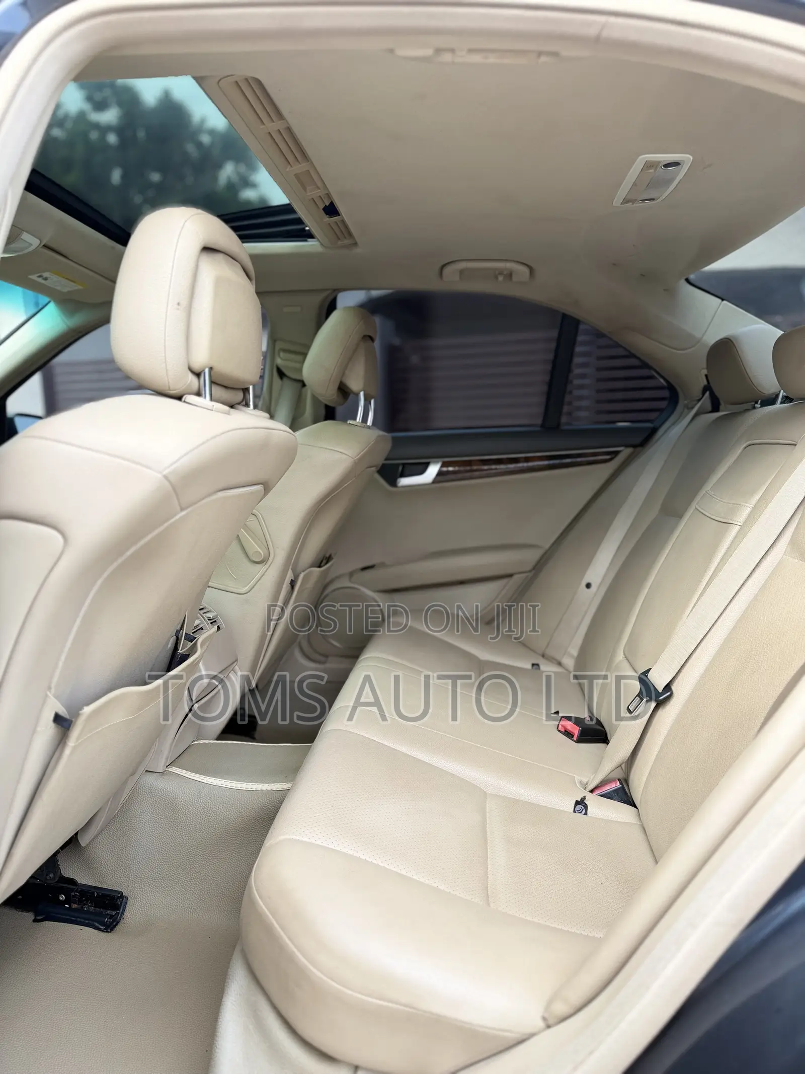 Mercedes-Benz C250 2012 Gray