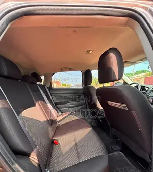 Mitsubishi RVR 2016 Brown