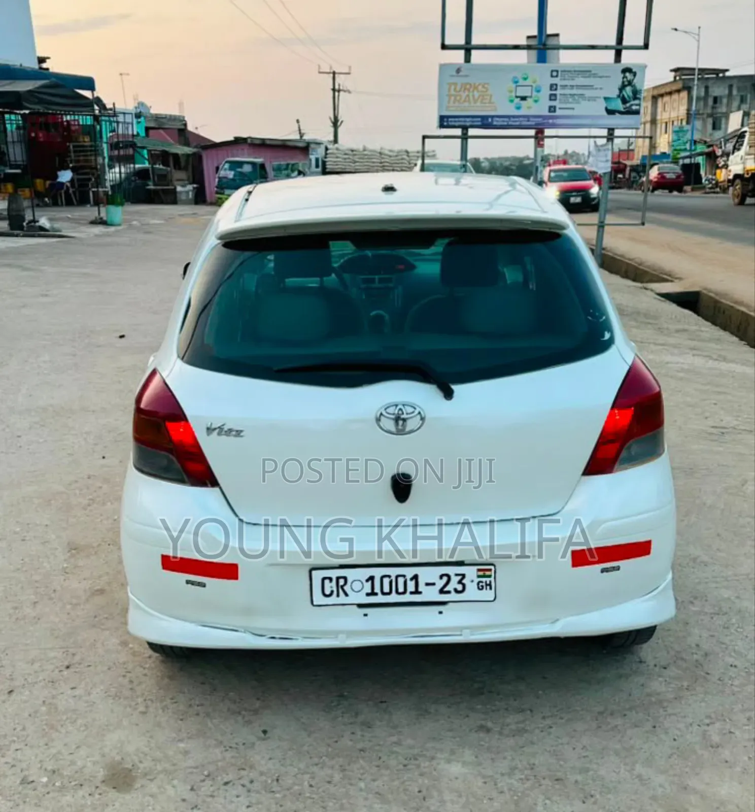 Toyota Vitz 2010 White