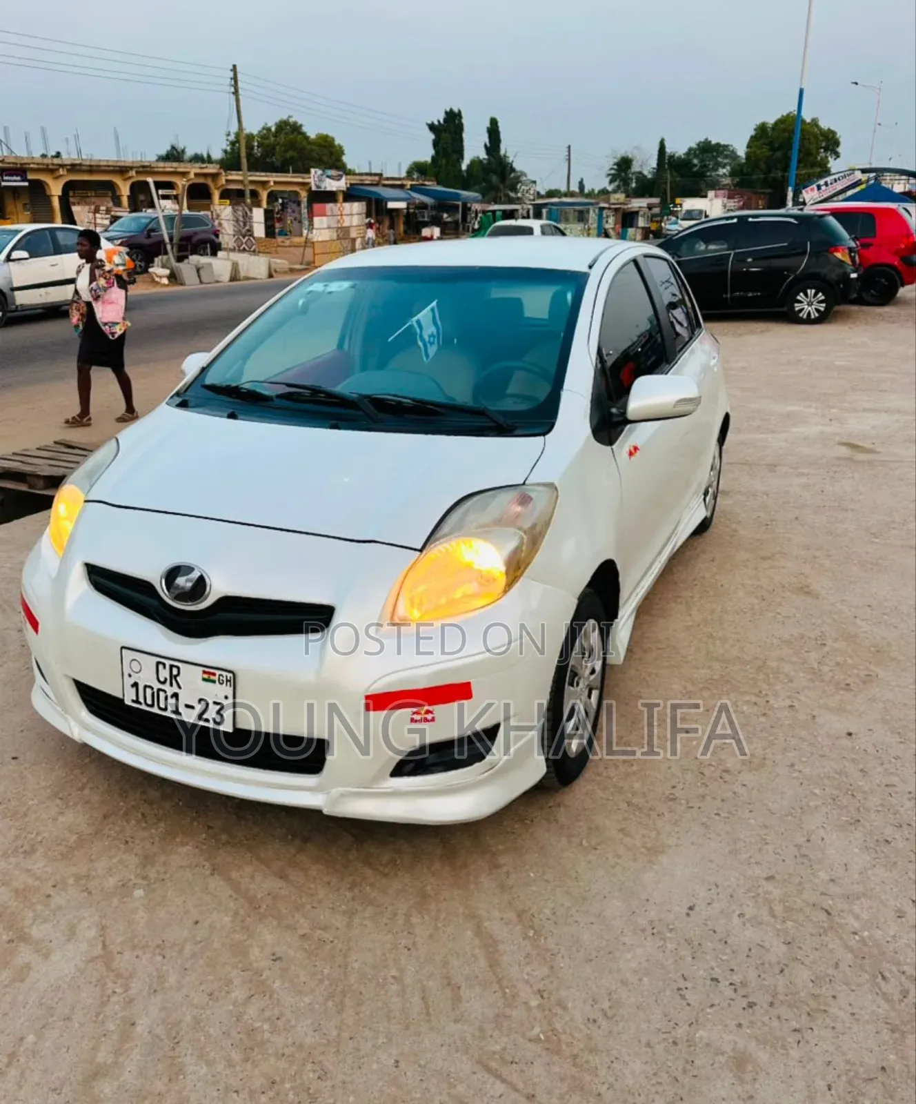 Toyota Vitz 2010 White