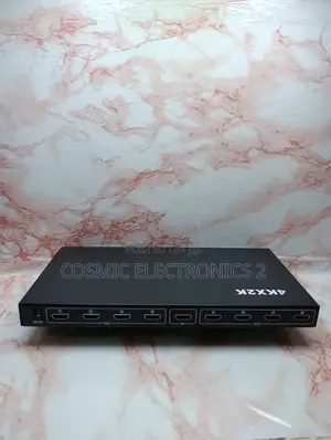 K Ultra HD HDMI 1×8 Splitter With 8 HDMI Outputs for TVs Monitors