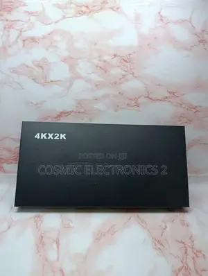 K Ultra HD HDMI 1×8 Splitter With 8 HDMI Outputs for TVs Monitors