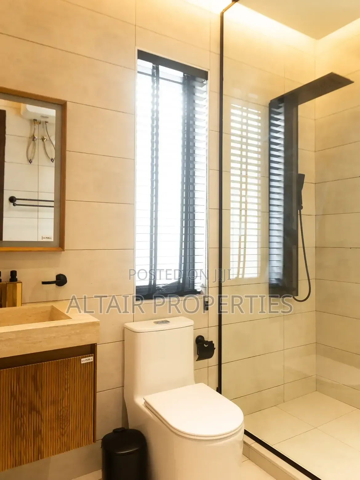 4bdrm House in Oyarifa, Accra Metropolitan for sale