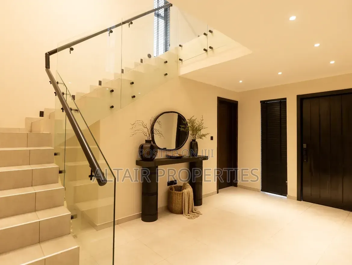 4bdrm House in Oyarifa, Accra Metropolitan for sale