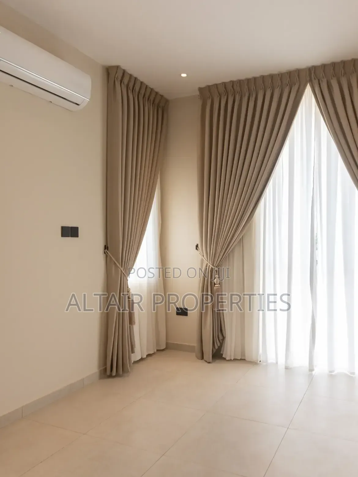 4bdrm House in Oyarifa, Accra Metropolitan for sale