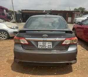 Toyota Corolla S 4dr Sedan (1.8L 4cyl 4A) 2013 Gray
