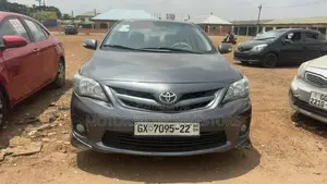 Toyota Corolla S 4dr Sedan (1.8L 4cyl 4A) 2013 Gray