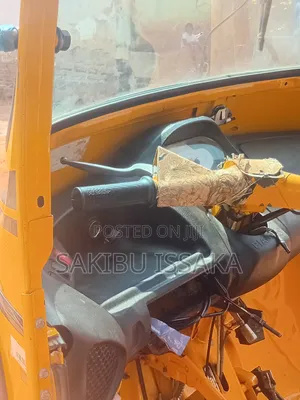 Piaggio 2024 Yellow