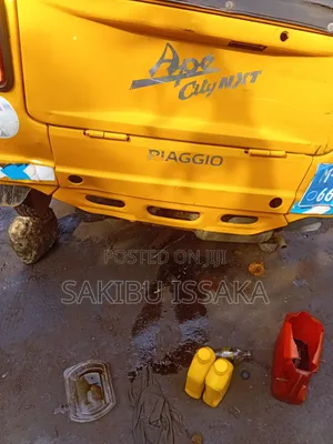 Piaggio 2024 Yellow