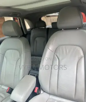Audi Q3 2017 Black