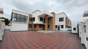 5bdrm House in East Legon, Accra Metropolitan for sale
