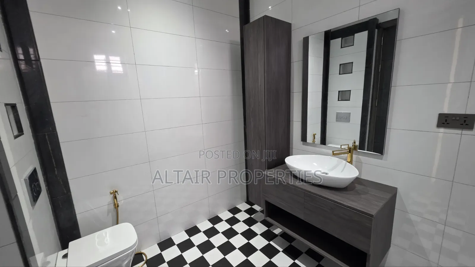 5bdrm House in East Legon, Accra Metropolitan for sale