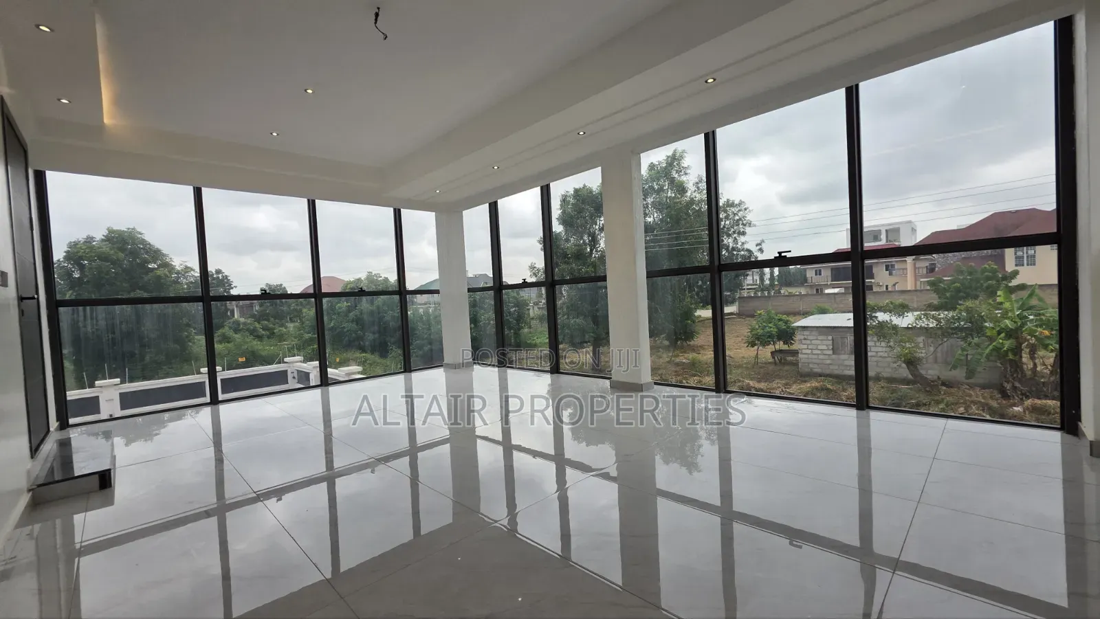 5bdrm House in East Legon, Accra Metropolitan for sale