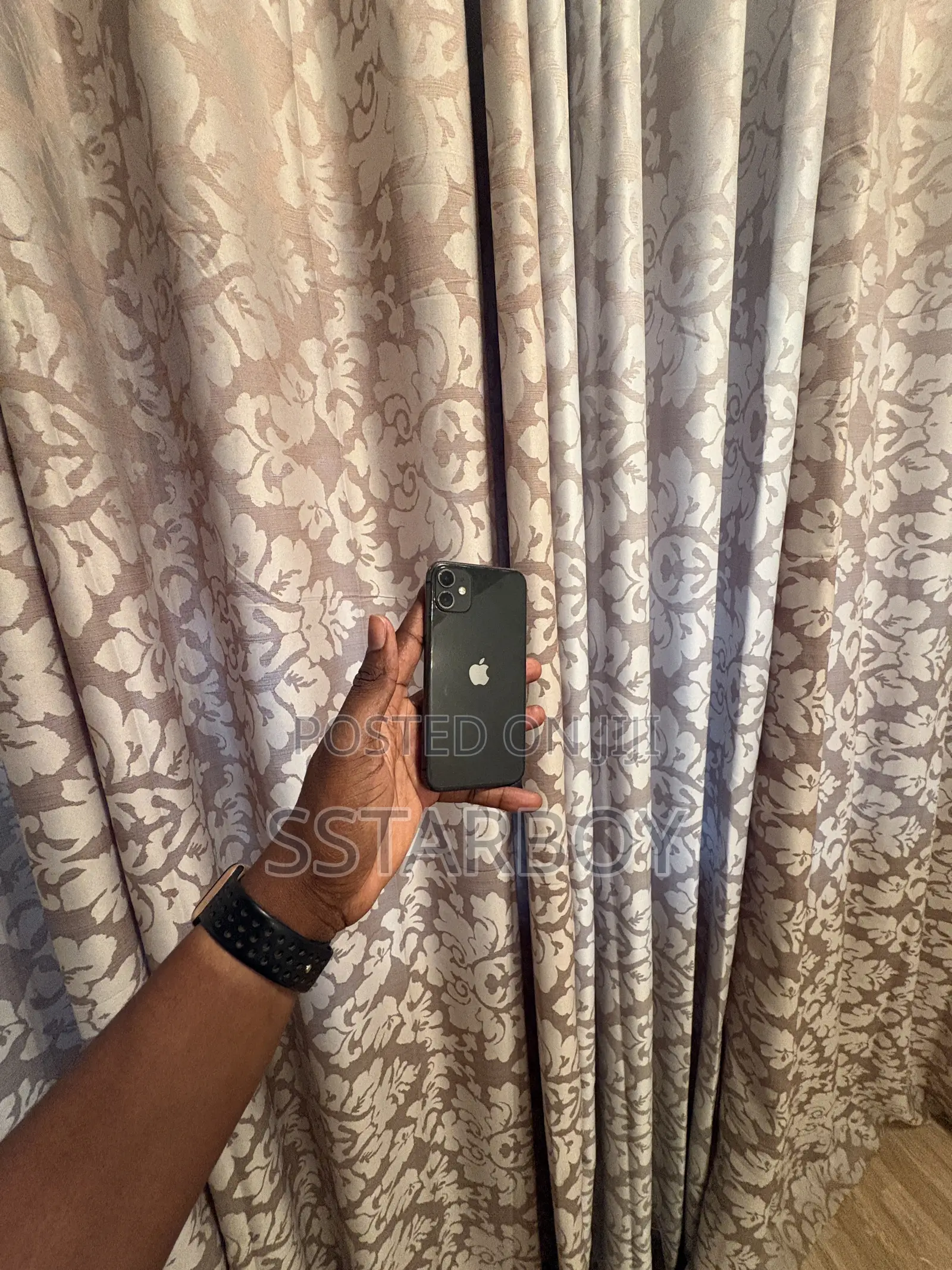 Apple iPhone 11 64 GB Black
