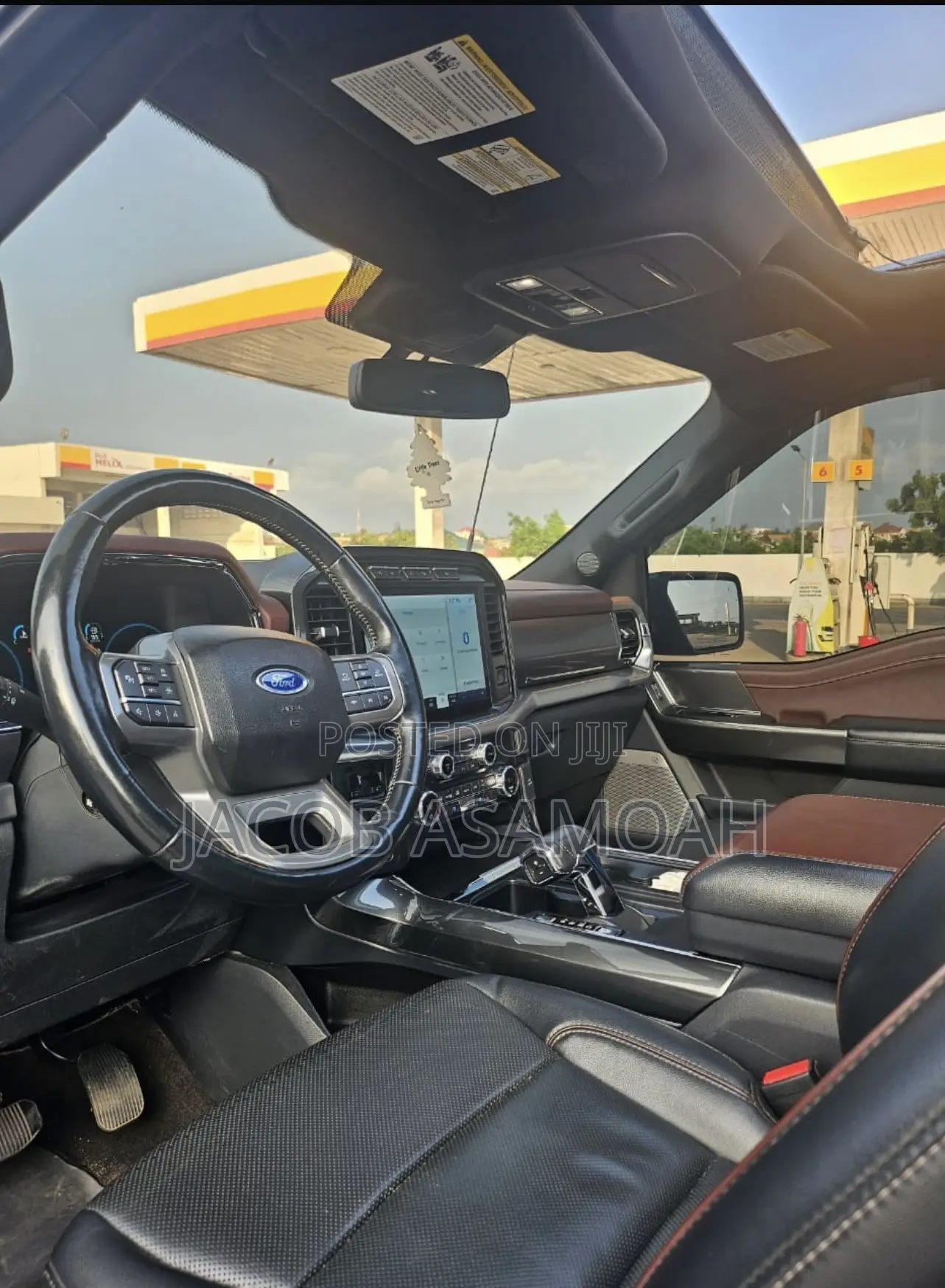 Ford E-150 2022 Blue