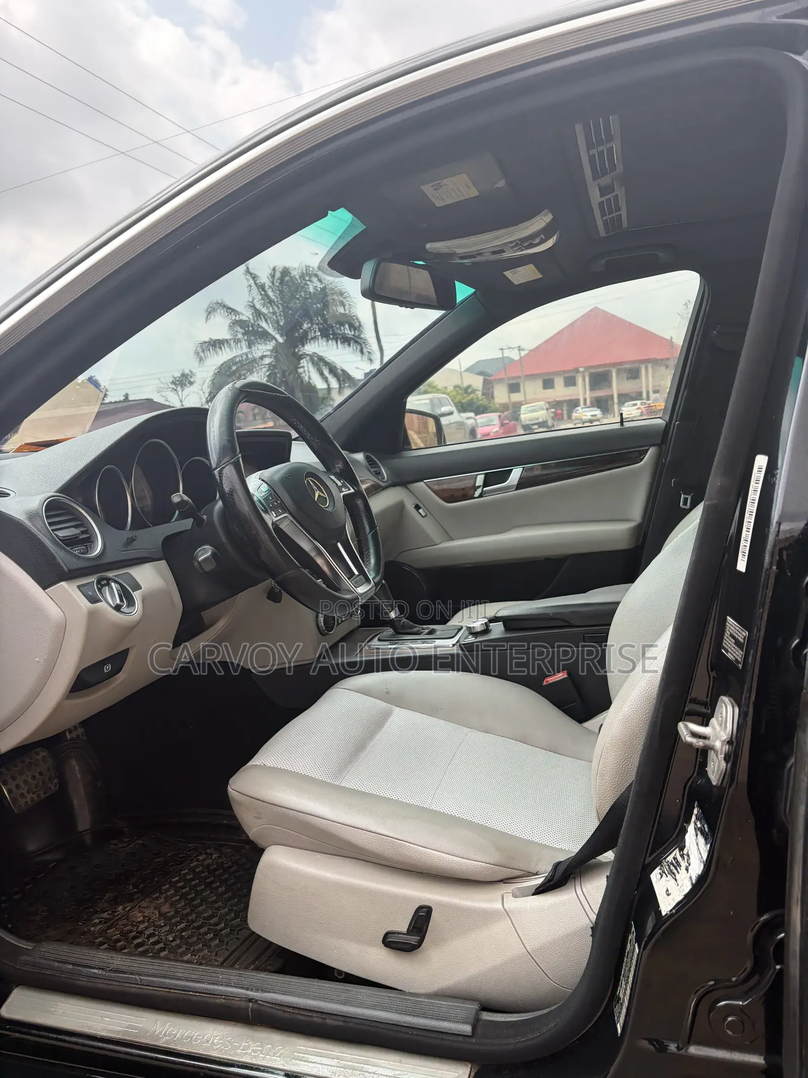 Mercedes-Benz C250 2012 Black