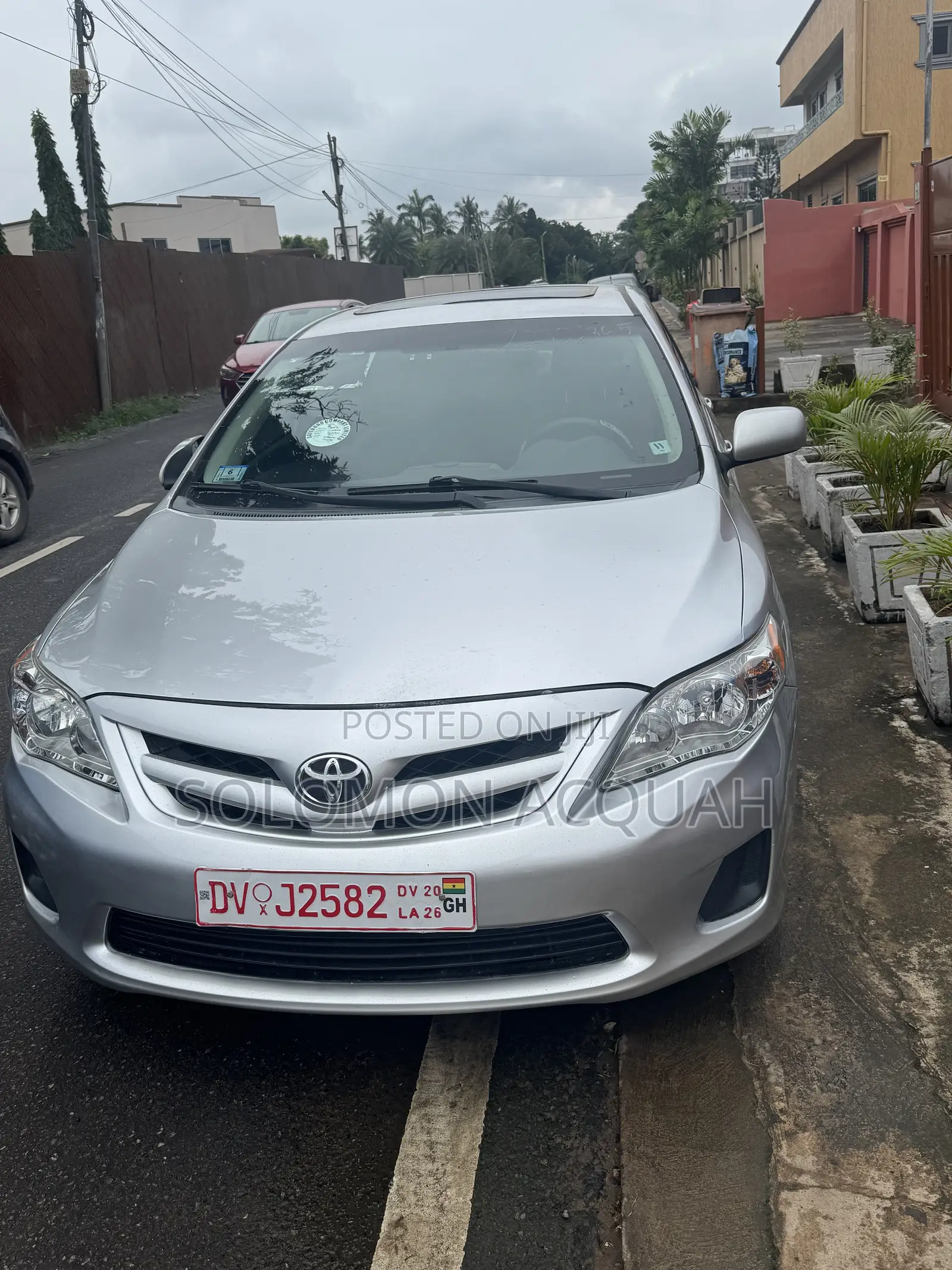 Toyota Corolla LE 4dr Sedan (1.8L 4cyl 4A) 2011 Silver