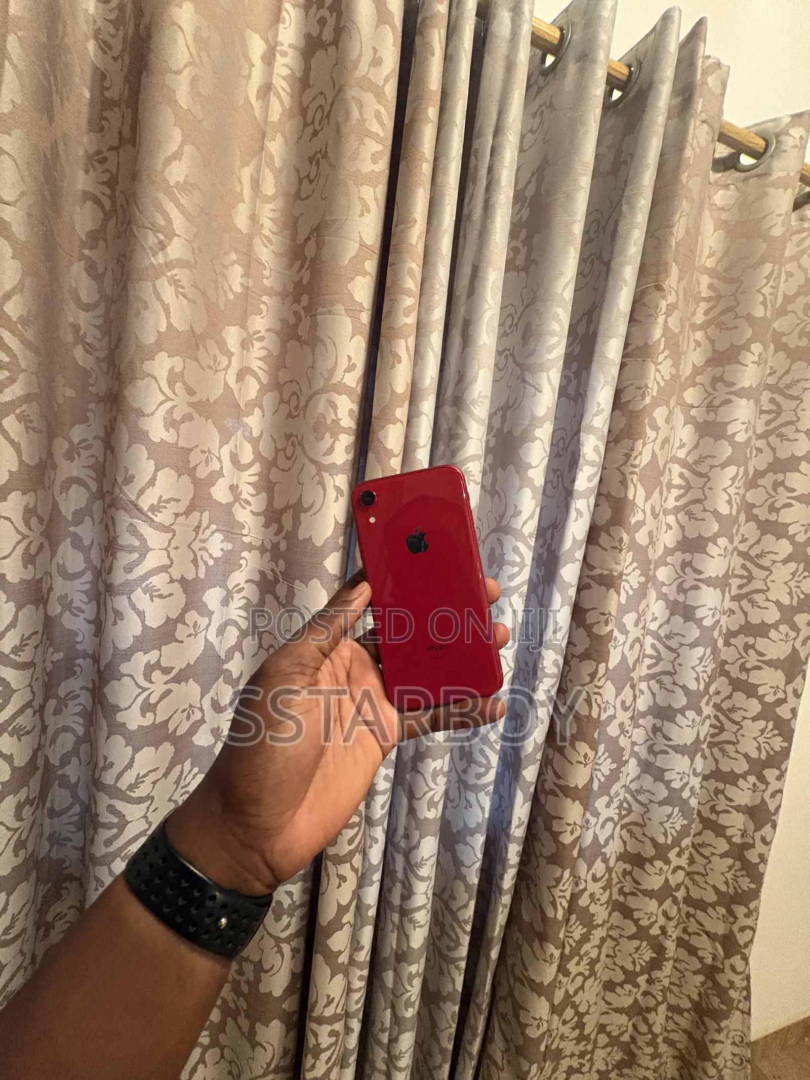 Apple iPhone XR 64 GB Red