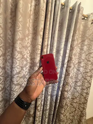 Apple iPhone XR 64 GB Red