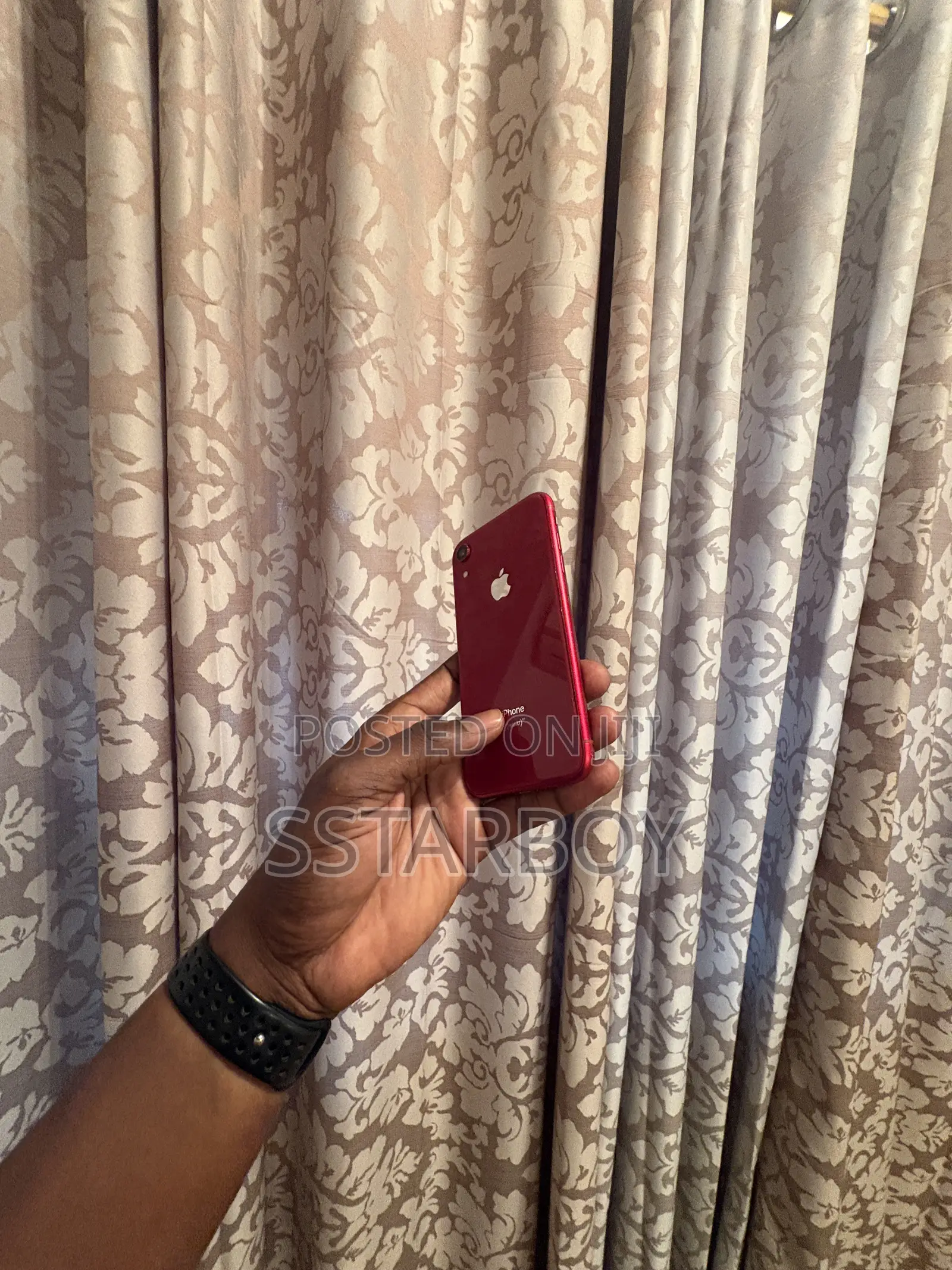 Apple iPhone XR 64 GB Red