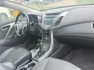 Hyundai Elantra 2015 Silver