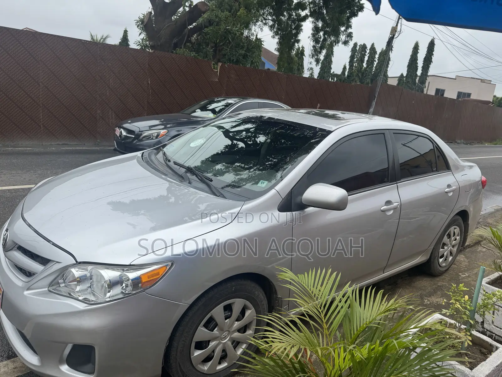 Toyota Corolla LE 4dr Sedan (1.8L 4cyl 4A) 2011 Silver