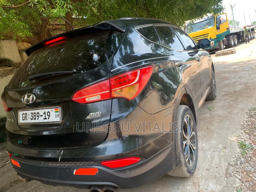 Hyundai Santa Fe 2016 Black