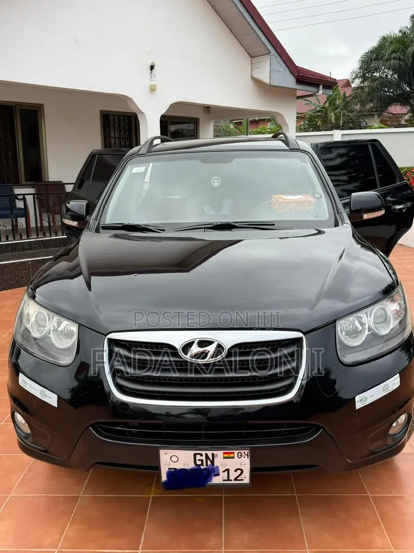 Hyundai Santa Fe 2012 Gray