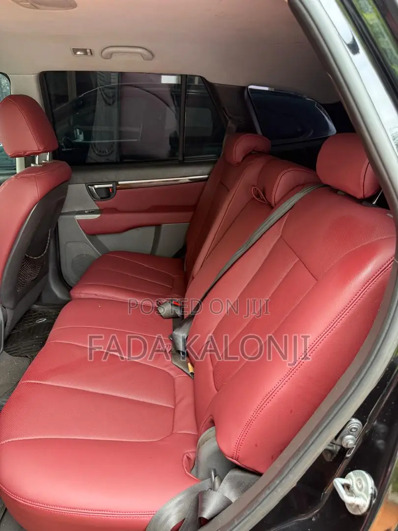 Hyundai Santa Fe 2012 Gray