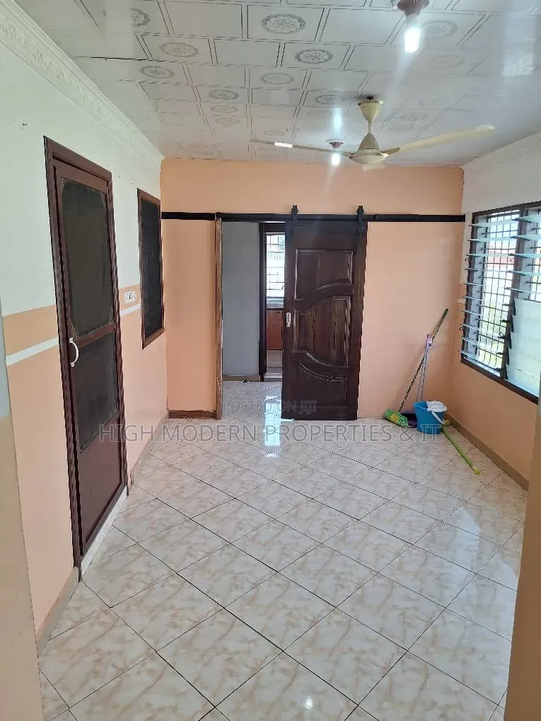 3bdrm Apartment in Teshie Century Road, GREDA Estate for rent