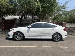 Honda Civic 2018 White