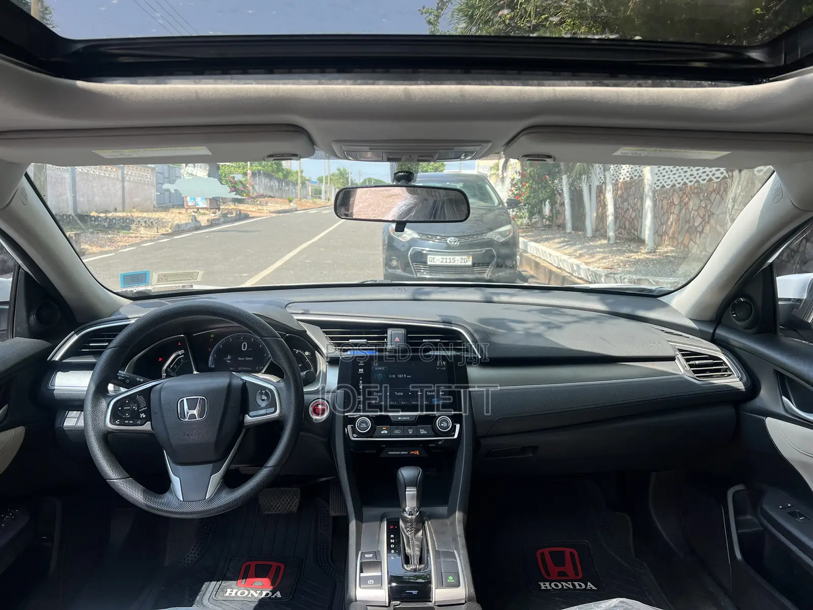 Honda Civic 2018 White