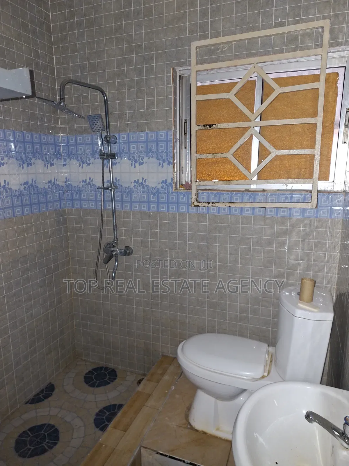 2bdrm Apartment in West Legon, Medifem Area for rent